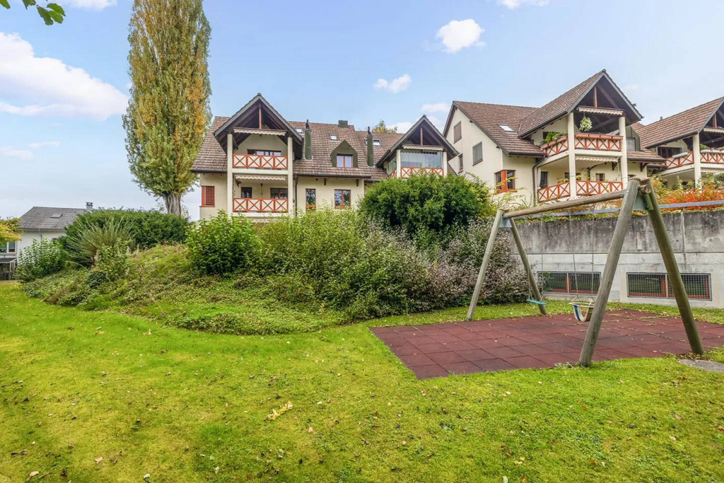 Vivere centrale con vista sul verde - Foto 2 di 10