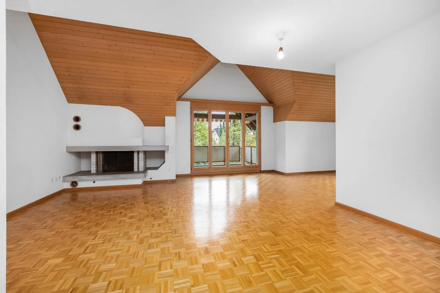 Vivere centrale con vista sul verde - Foto 4 di 10