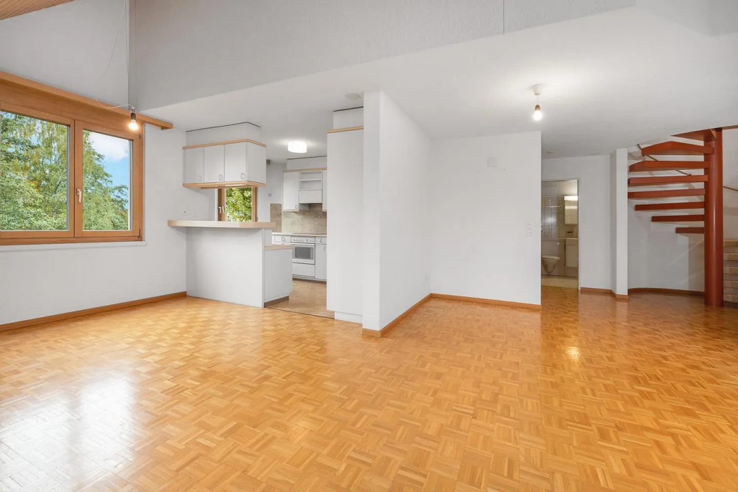 Vivere centrale con vista sul verde - Foto 5 di 10