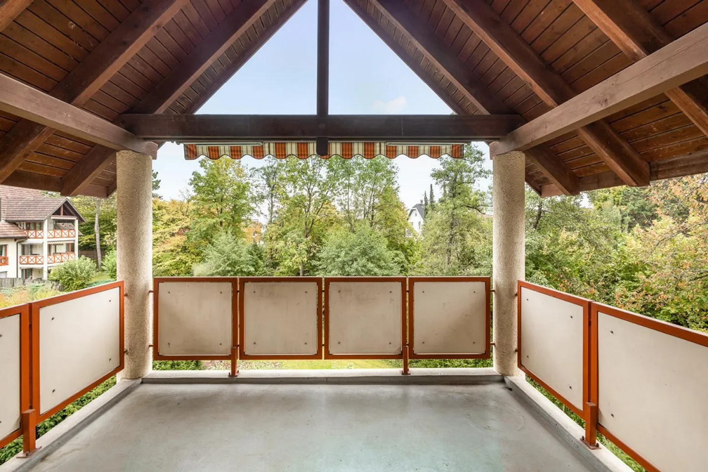 Vivere centrale con vista sul verde - Foto 8 di 10