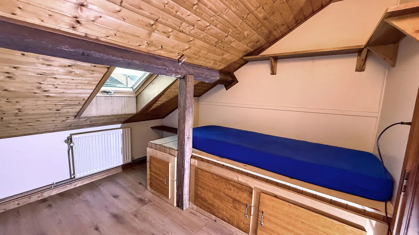 Doppelhaushälfte 5,5 Zimmer mit Ziergarten in Mont-de-Buttes / NE - Foto 18 von 21