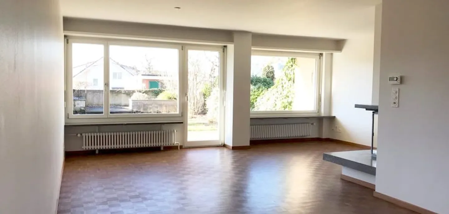 Renovated corner single-family house in a quiet location - Photo 8 of 17