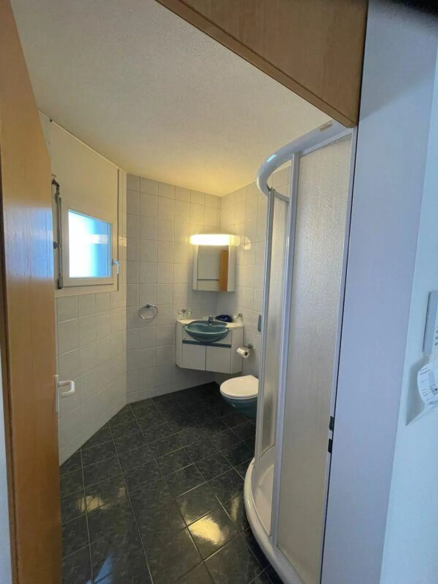 Appartamento con terrazza di 5,5 stanze con vista mozzafiato sul lago e sulle montagne - Foto 10 di 17