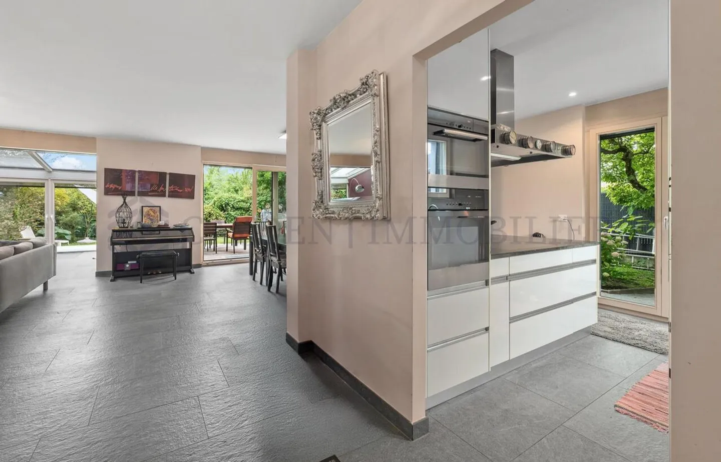 Belle villa de ville Minergie avec un magnifique jardin bordé d'arbres ! - Photo 8 sur 12