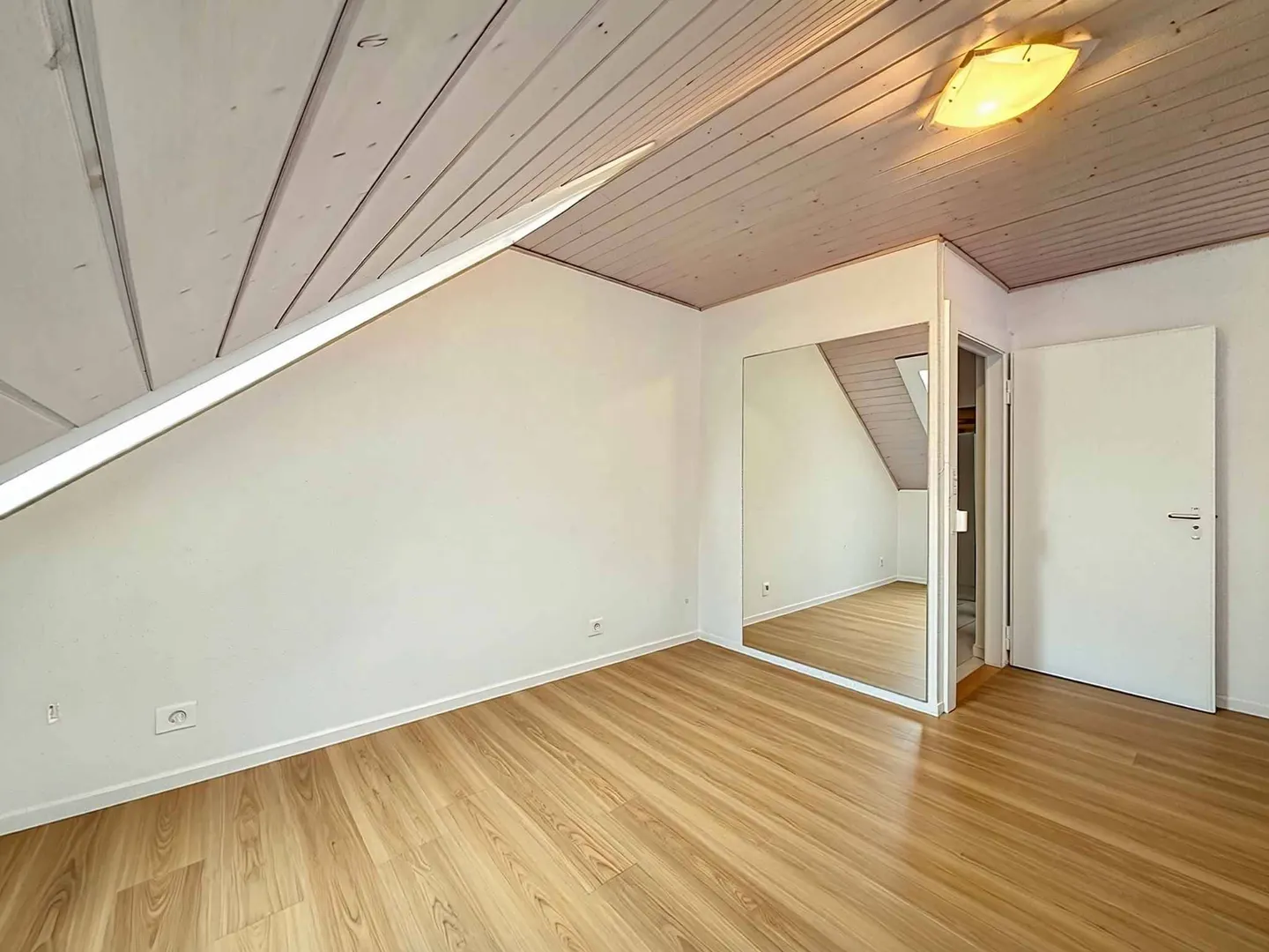 Appartement spacieux à La Chaux-de-Fonds - Photo 6 sur 12