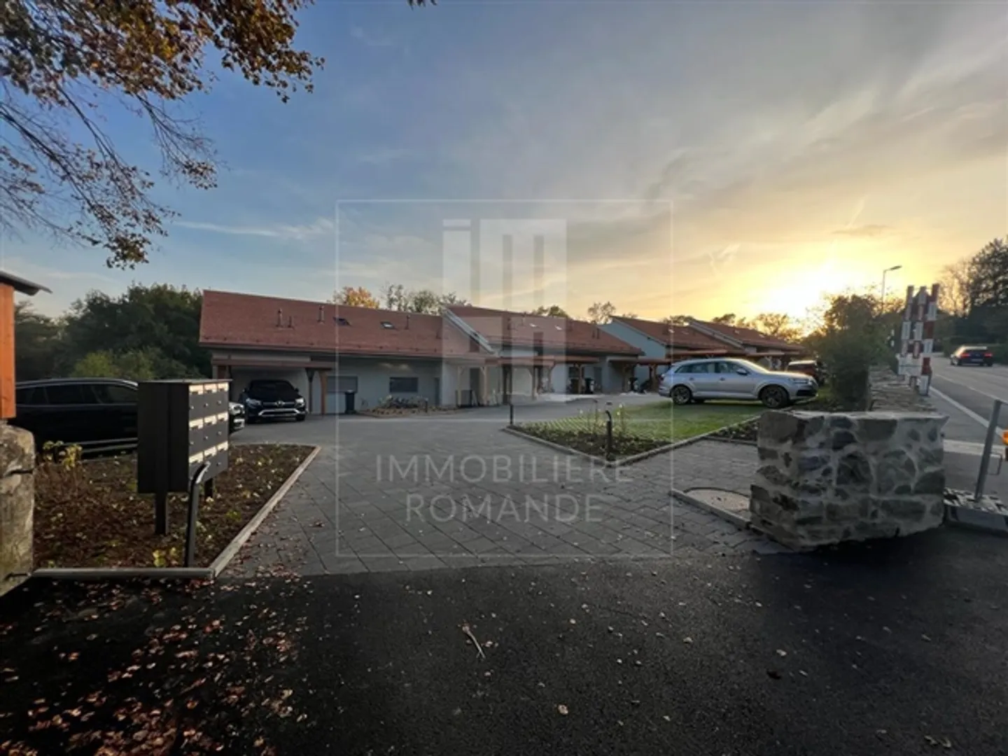 «Parkplätze im Freien» - Foto 1 von 3