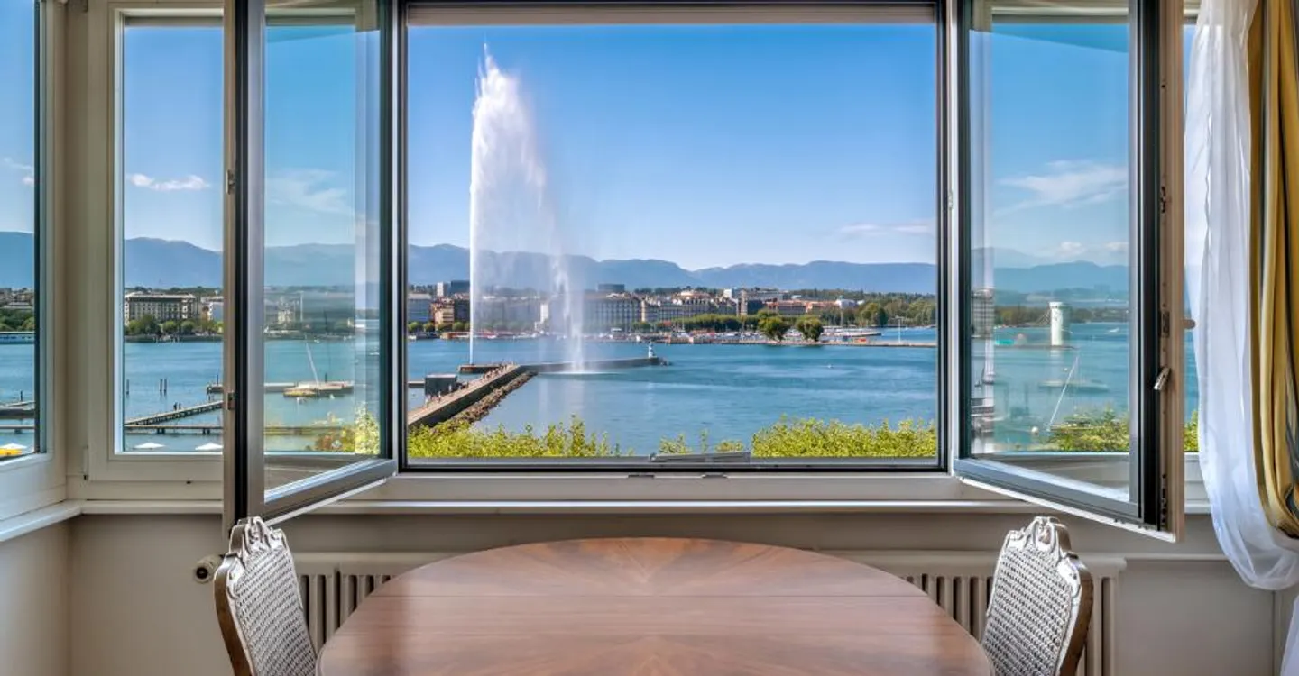 Opportunité exclusive face au Jet d'Eau – Vue imprenable sur le lac - Photo 2 sur 7