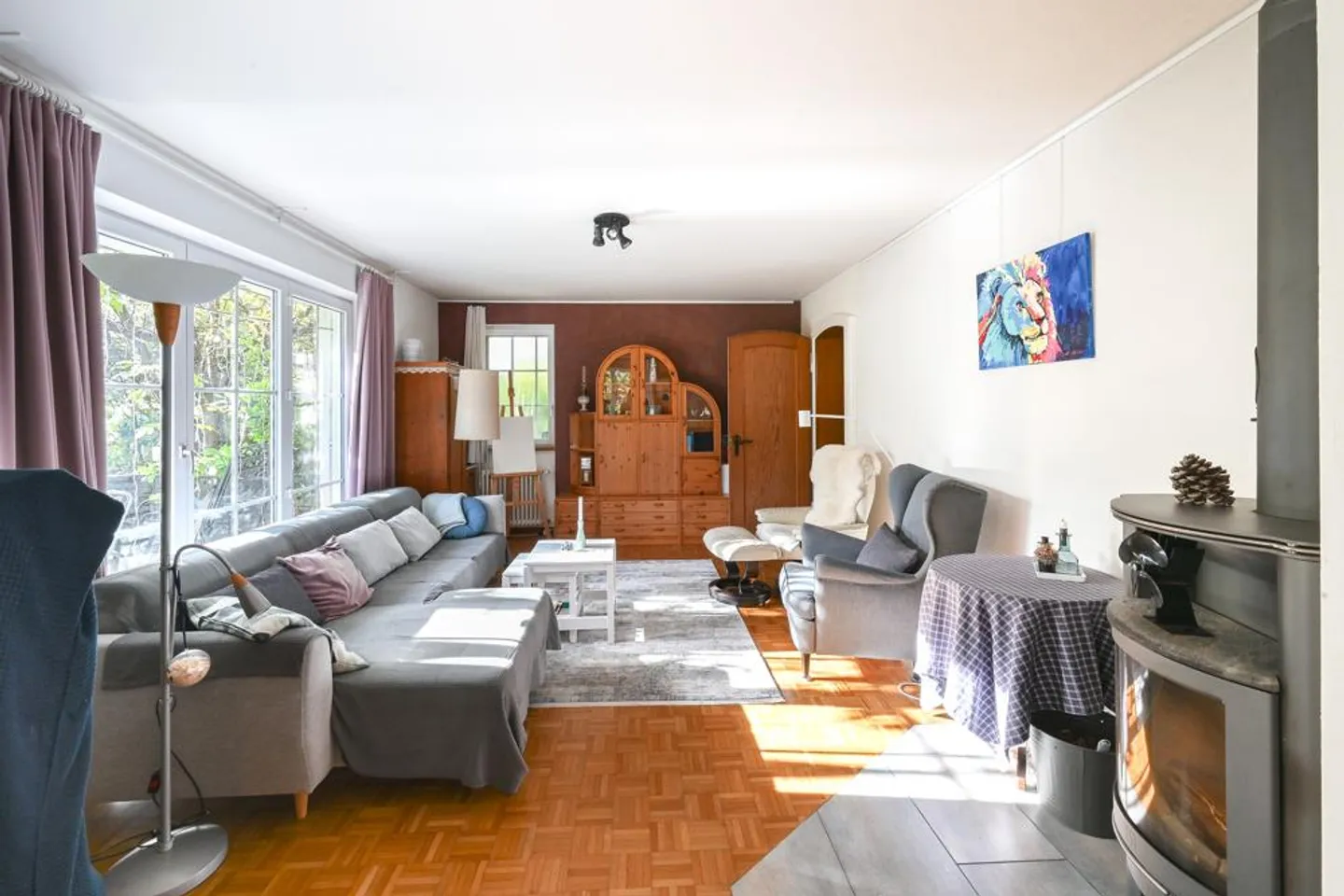 Liegenschaft mit grossem Grundstück an bevorzugter und sonniger Lage - Foto 4 von 8