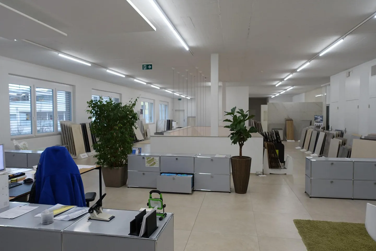 Spazio commerciale in affitto - superficie totale fino a 840m2 possibile! - Foto 9 di 14