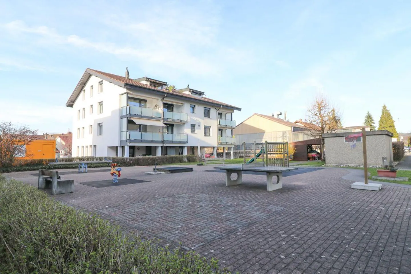Bellissimo appartamento di 4½ stanze in posizione centrale a Oberkirch - Foto 1 di 11