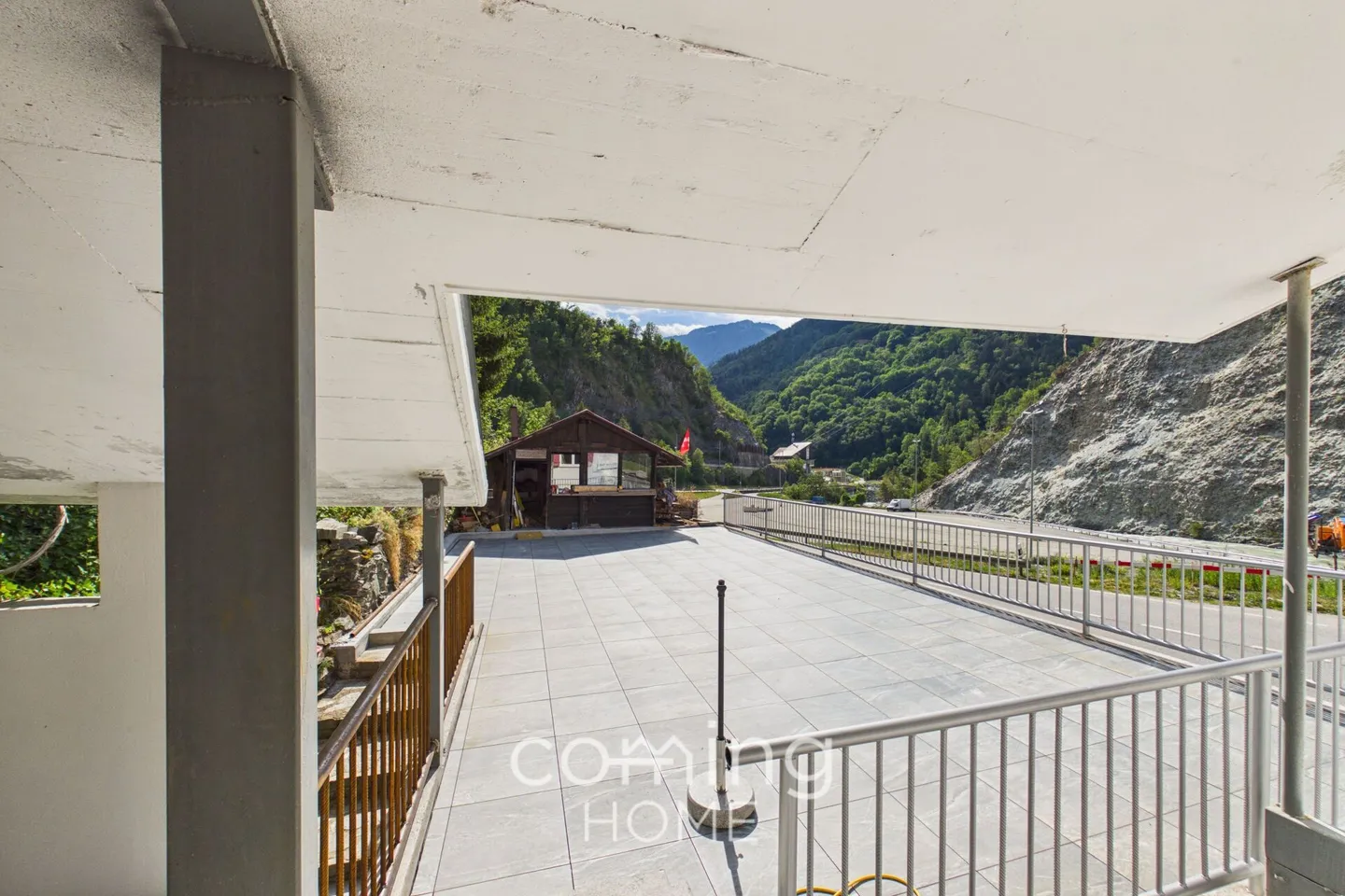 Casa plurifamiliare con 11 appartamenti in posizione soleggiata a Grengiols - Foto 10 di 18