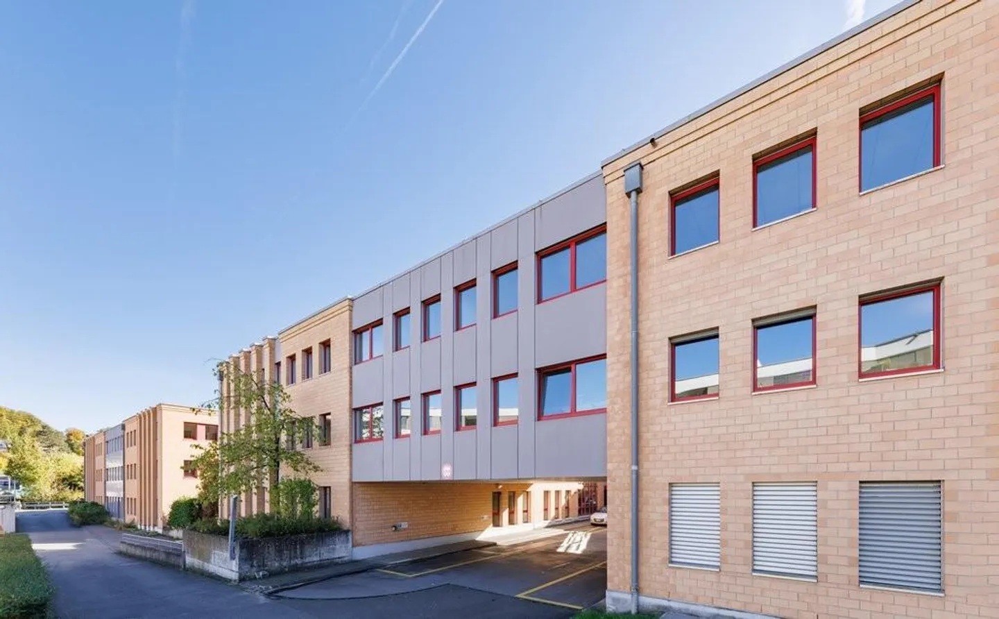 Vielseitige Büroräume in Bottmingen - Foto 1 von 7