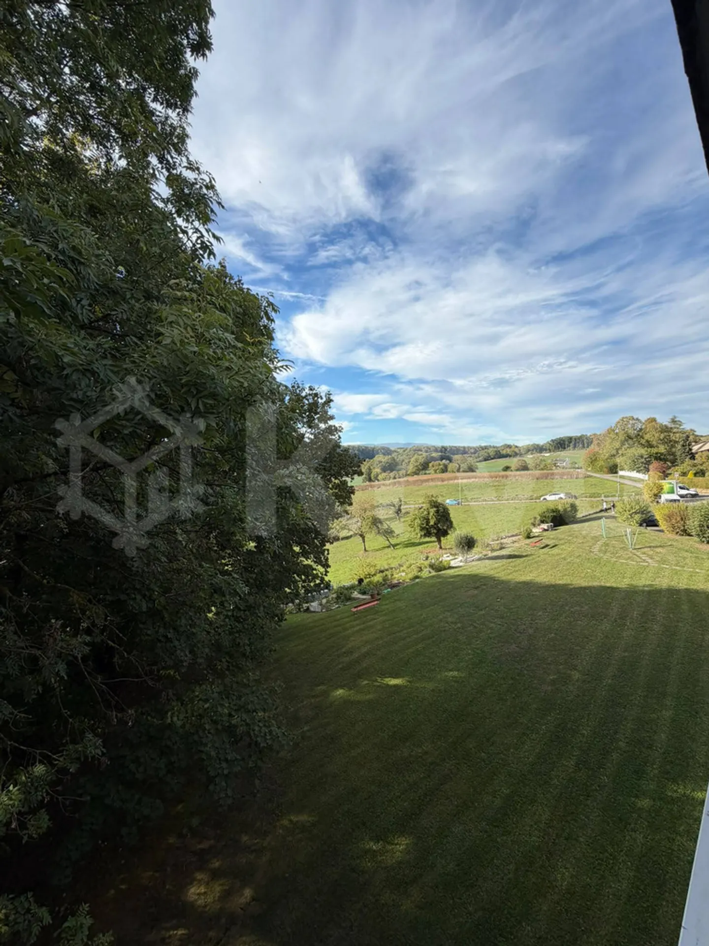 3 Zimmer in einer friedlichen und grünen Umgebung - Foto 1 von 8