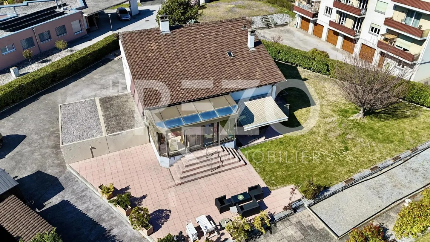 Familienhaus mit Garten in Uvrier - Foto 3 von 13