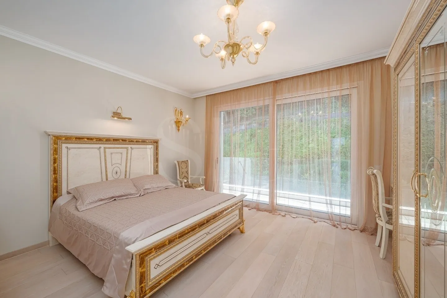 Appartement à louer - Photo 2 sur 4