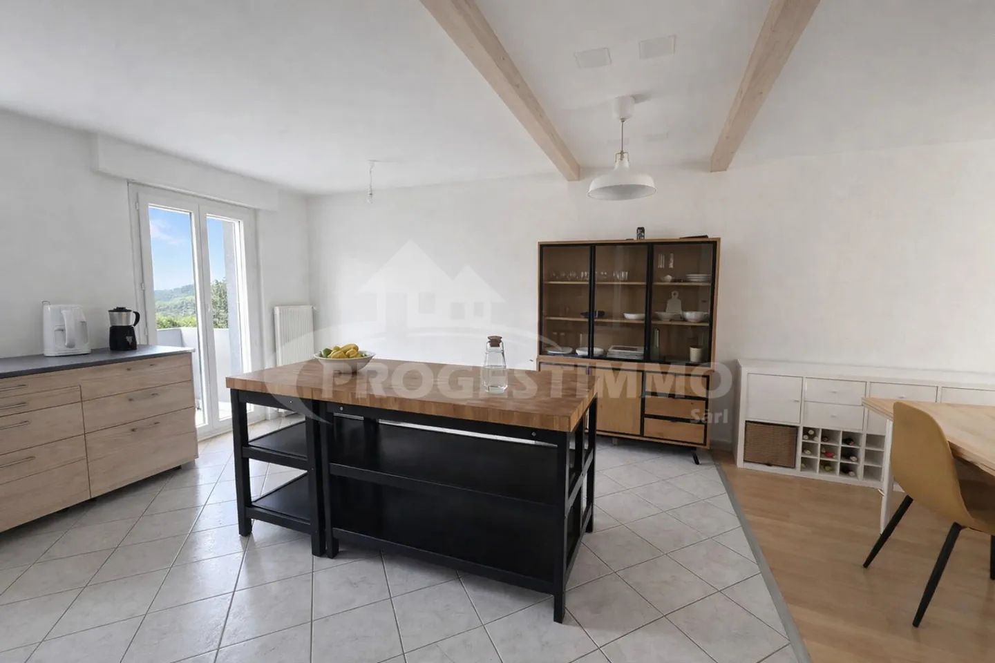 BEAUTIFUL 3.5-ROOM APARTMENT IDEALLY LOCATED - Photo 1 of 10