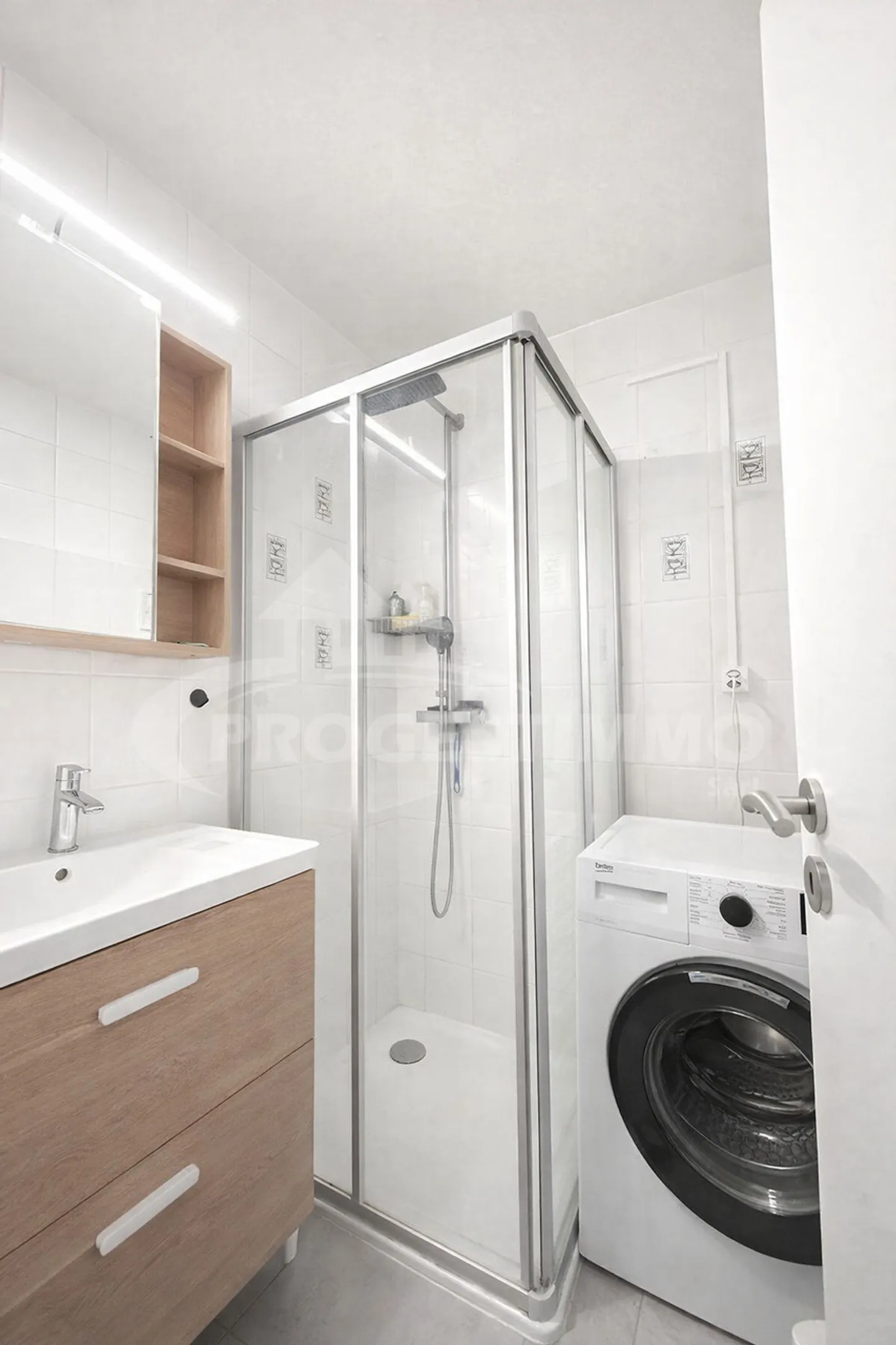 BEAUTIFUL 3.5-ROOM APARTMENT IDEALLY LOCATED - Photo 8 of 10