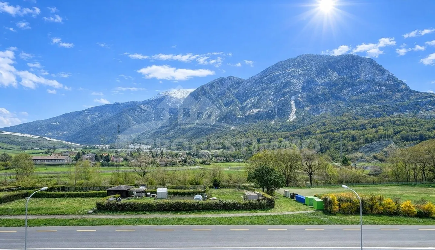 BEAUTIFUL 3.5-ROOM APARTMENT IDEALLY LOCATED - Photo 9 of 10