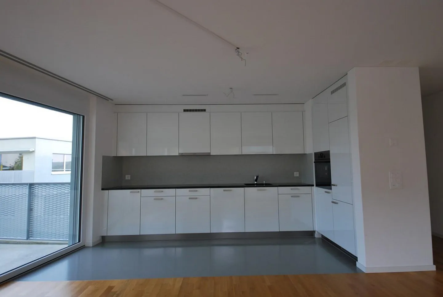 Quietly located 4.5-room apartment on the 4th floor - Photo 3 of 5