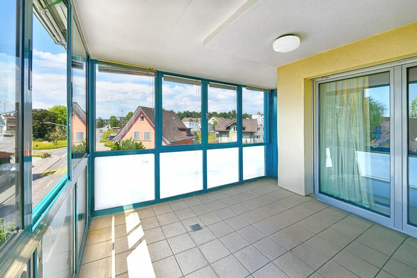 Charming Apartment in Uster - Photo 5 of 15