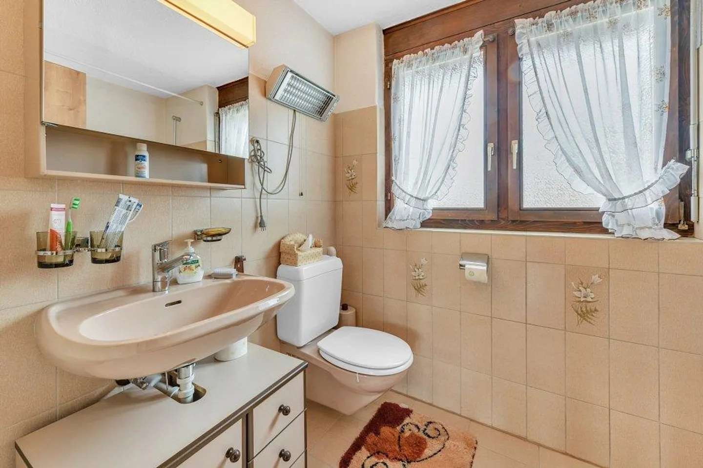 Charming 2½ Room Holiday Apartment in Bühl - Nesslau - Photo 2 of 13