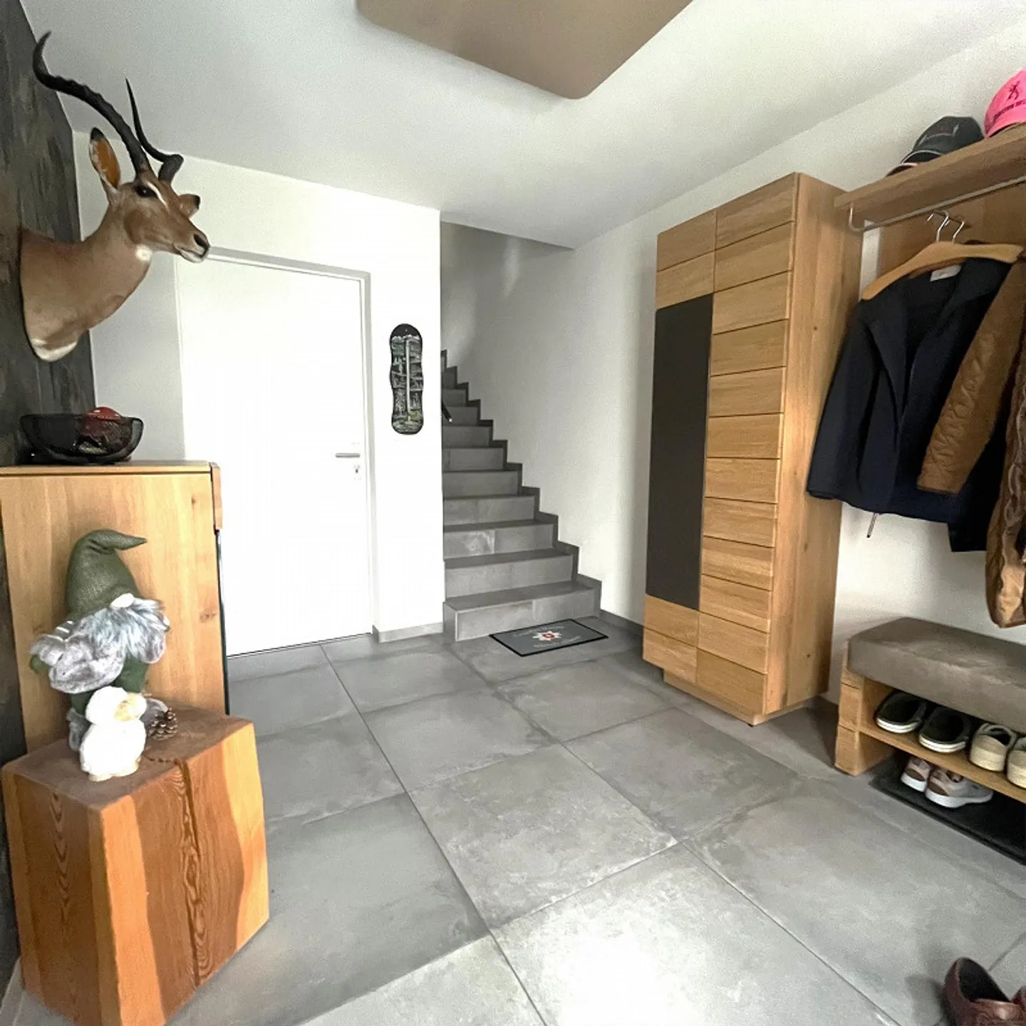 Stilvolles 4.5-Zimmer Einfamilienhaus in naturnaher Umgebung - Foto 3 von 17