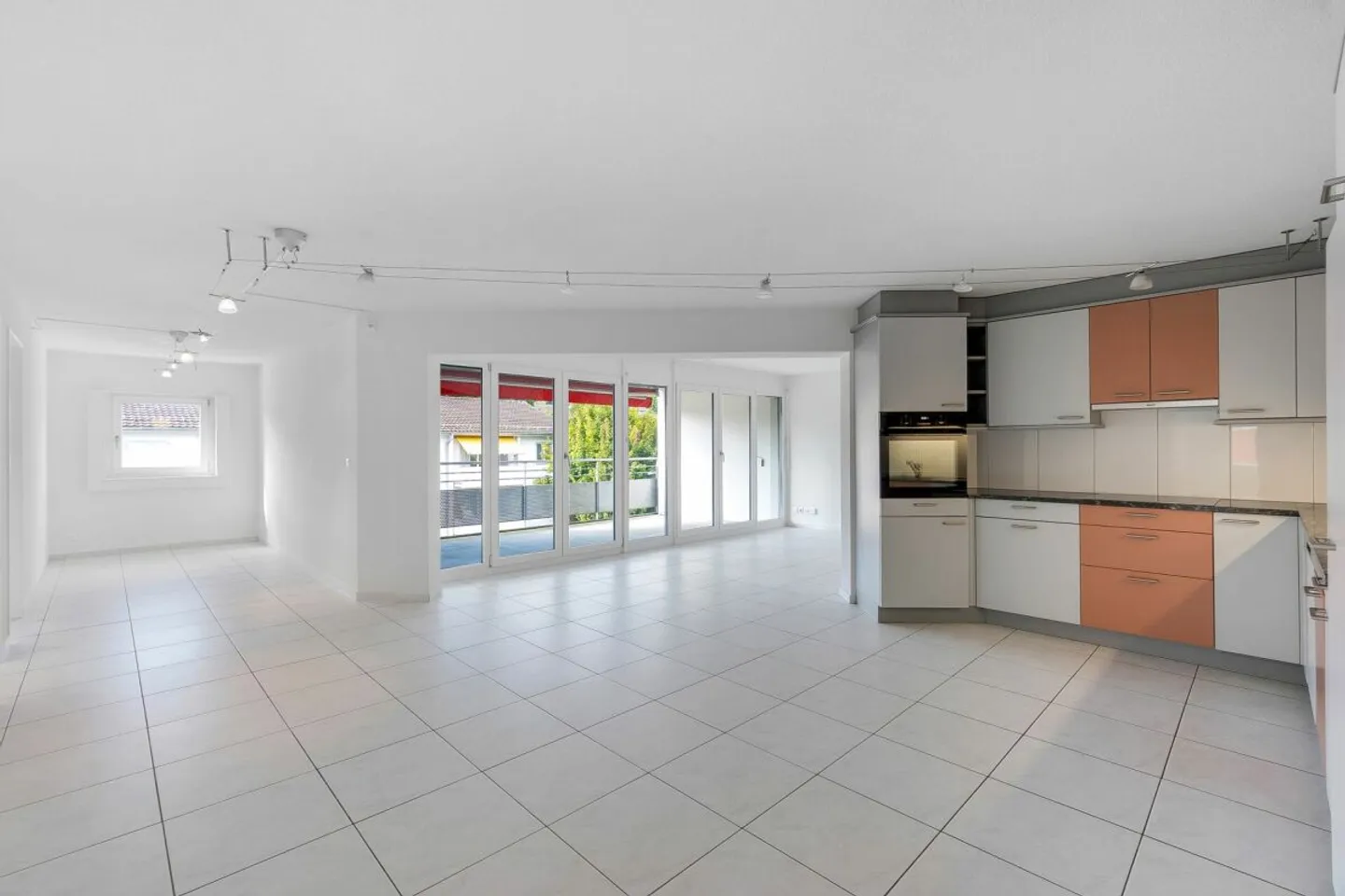 Appartement moderne avec balcons - Photo 1 sur 13