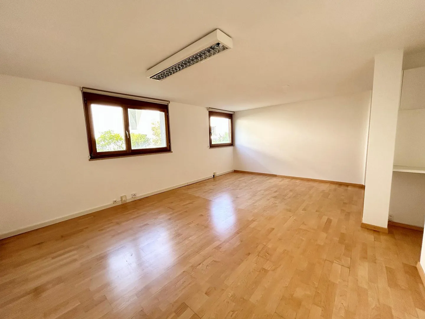 Salle de loisirs / Bureau / Cabinet / Atelier / Stockage 28m2 - Photo 7 sur 11