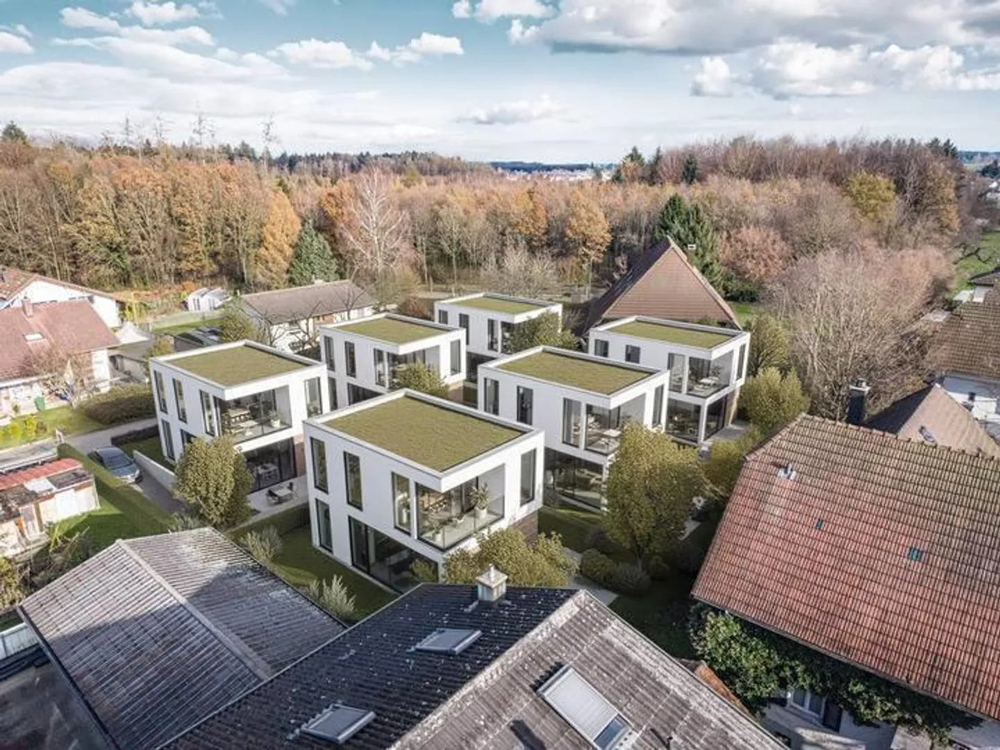 1A ON THE A1 - 1,700 M² 3-STOREY RESIDENTIAL BUILDING LAND - Photo 2 of 9