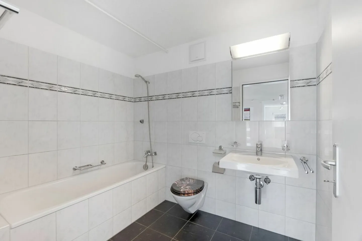 Appartement moderne avec balcons - Photo 8 sur 13