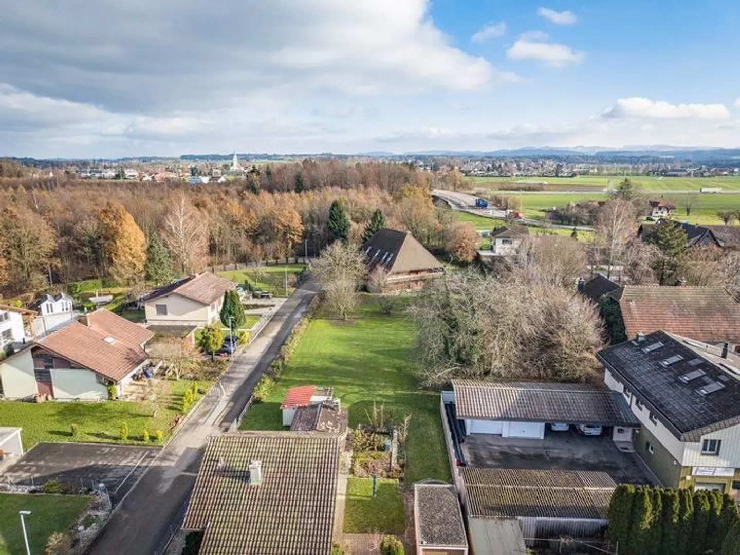 1A ON THE A1 - 1,700 M² 3-STOREY RESIDENTIAL BUILDING LAND - Photo 4 of 9