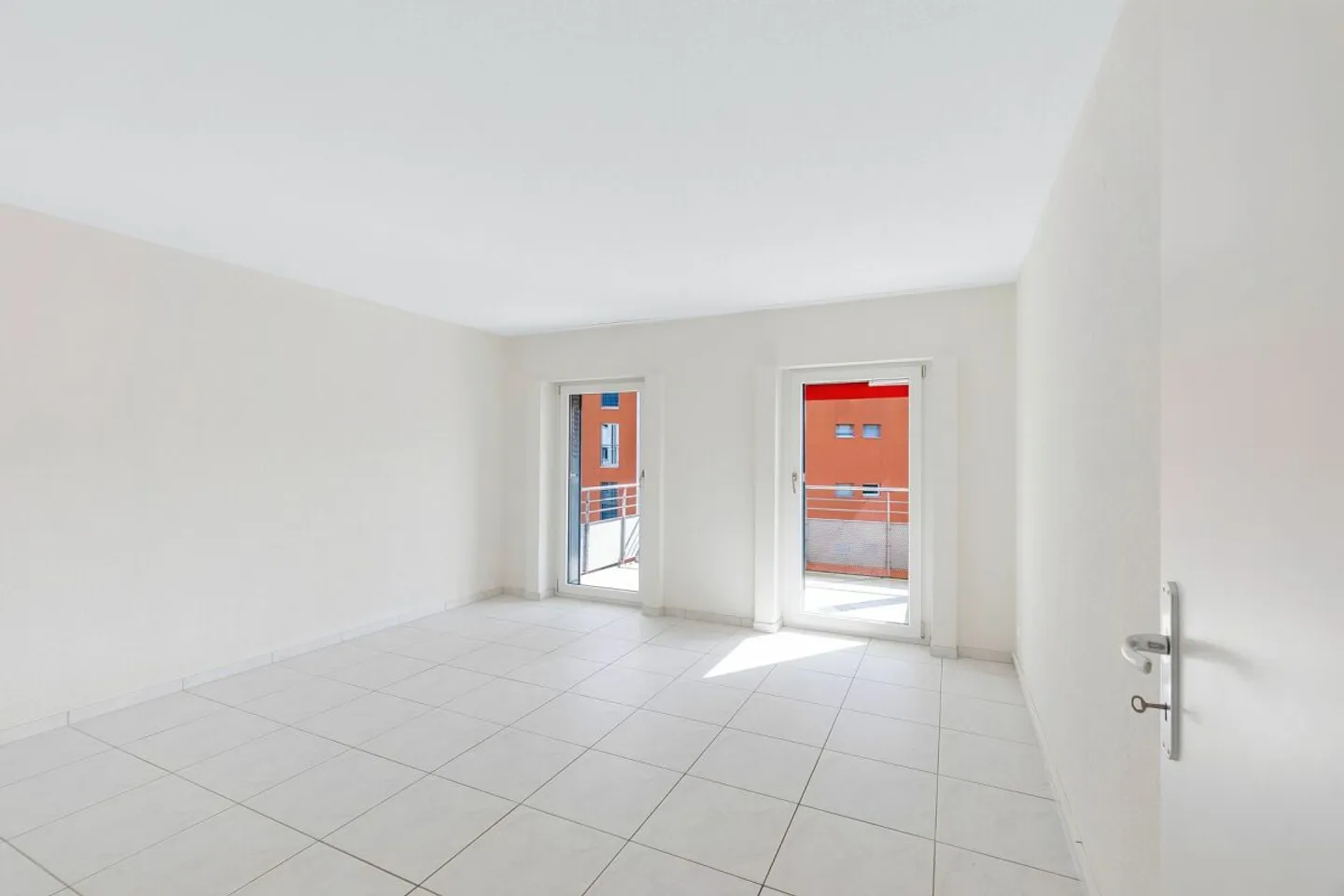 Appartement moderne avec balcons - Photo 11 sur 13