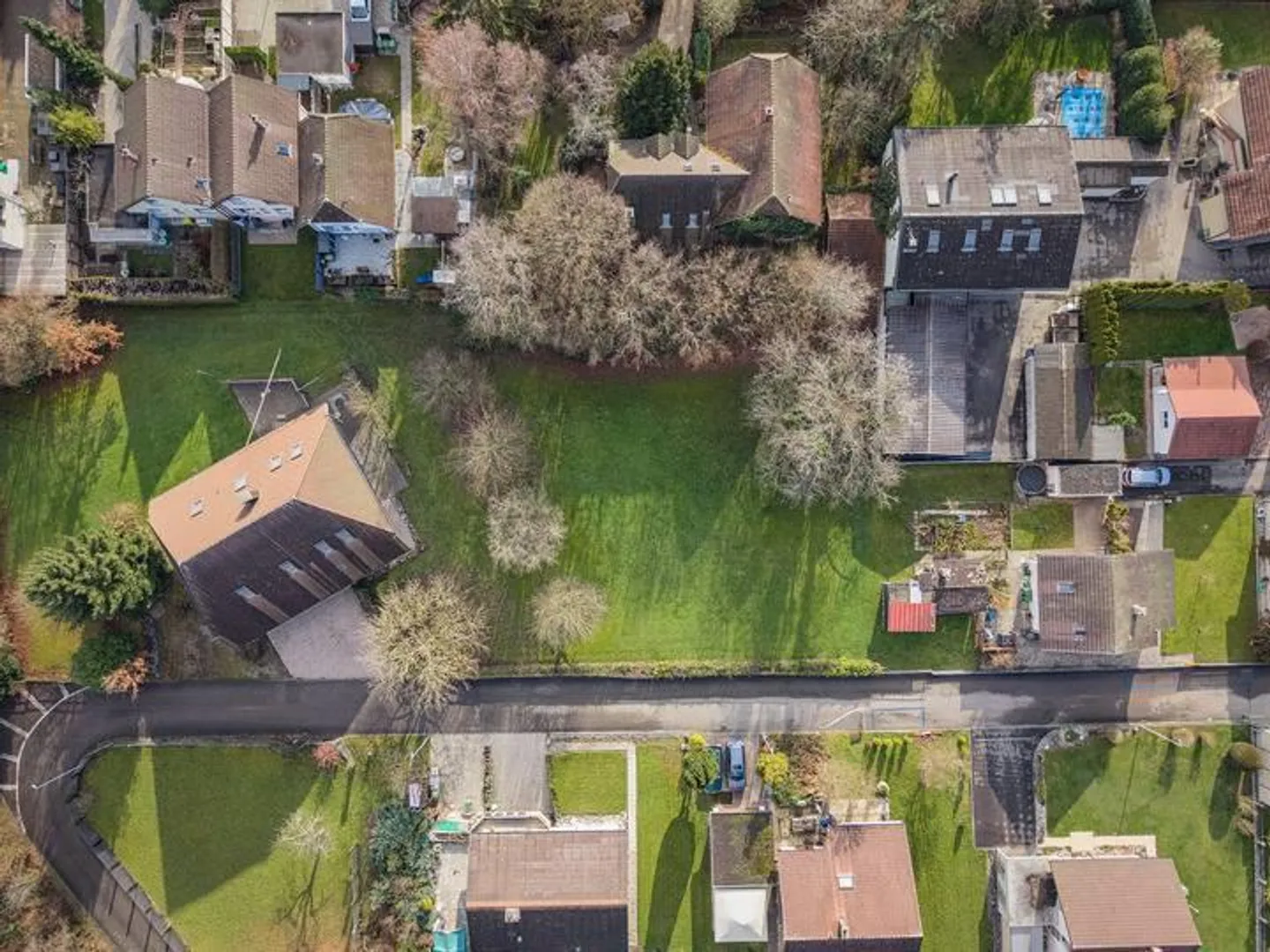 1A ON THE A1 - 1,700 M² 3-STOREY RESIDENTIAL BUILDING LAND - Photo 7 of 9