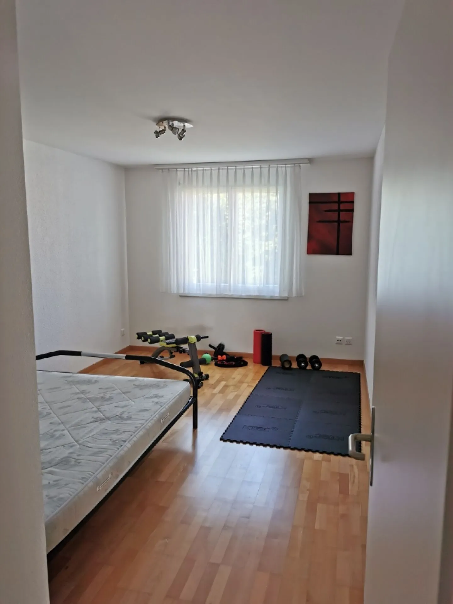 Lichtdurchflutete, grosszügige 5.5 Zimmerwohnung ruhig gelegen - Foto 6 von 8
