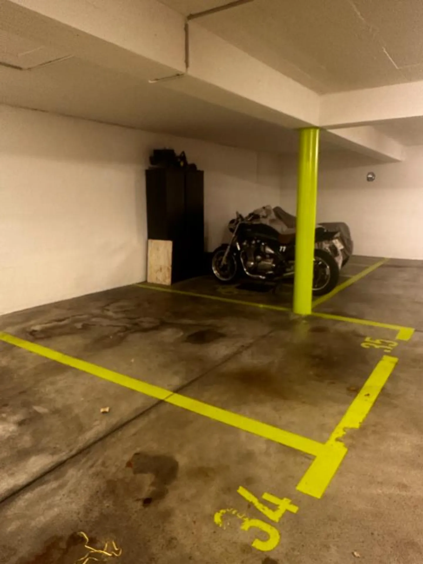 Garage souterrain - Photo 1 sur 3