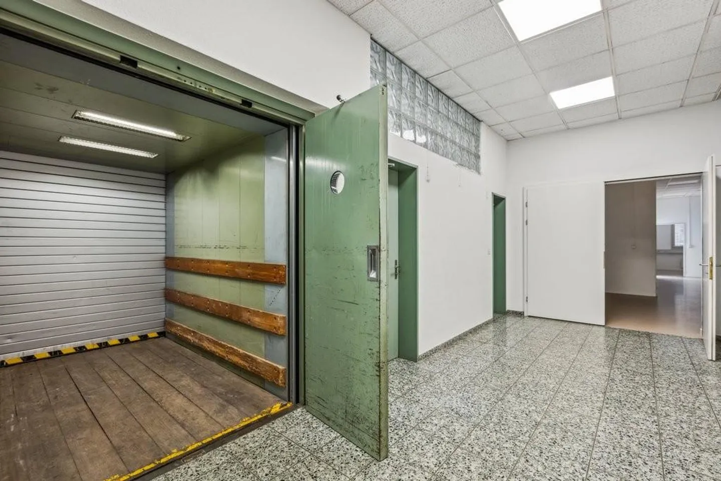 Attractive office with start bonus: 3 months rent free! - Photo 5 of 6