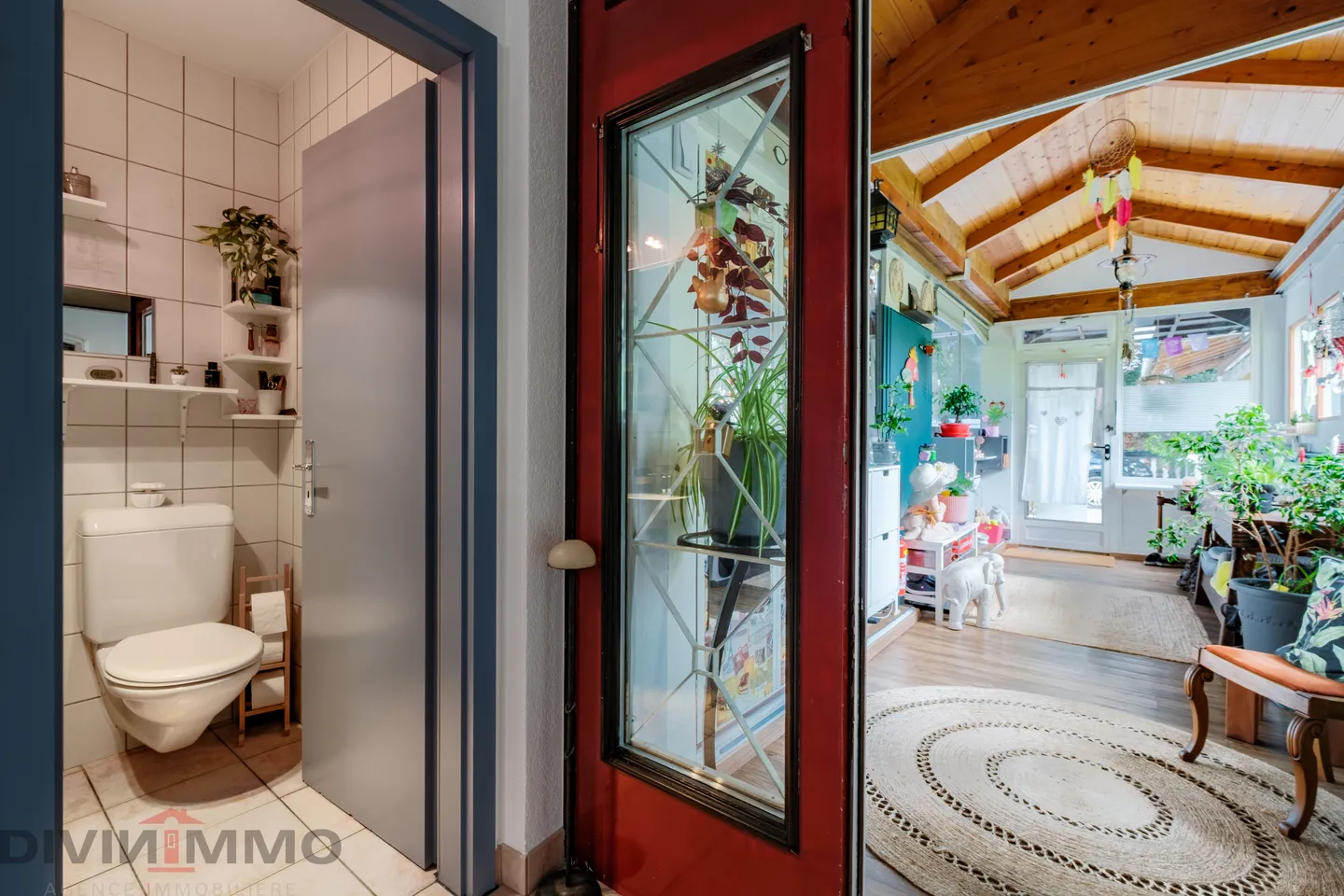 Casa d'angolo a schiera di 6,5 vani, garage, 4 posti auto - Foto 3 di 19