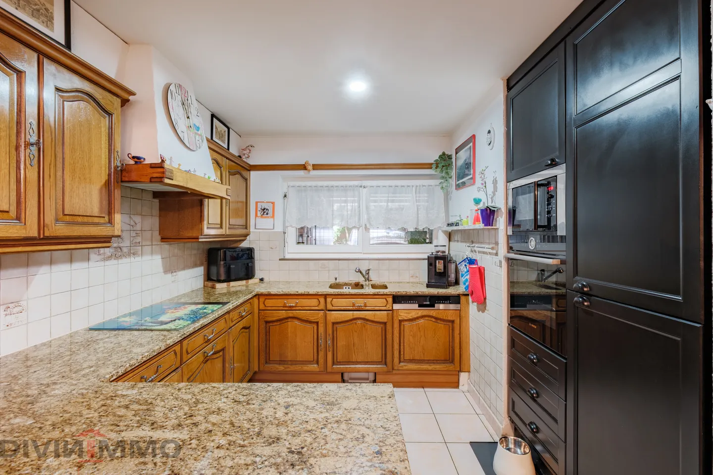 Casa d'angolo a schiera di 6,5 vani, garage, 4 posti auto - Foto 6 di 19