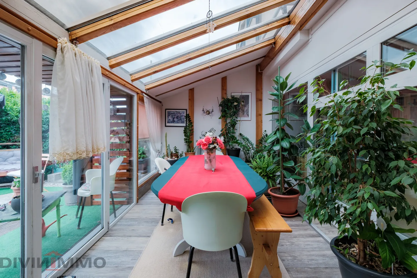 Casa d'angolo a schiera di 6,5 vani, garage, 4 posti auto - Foto 8 di 19