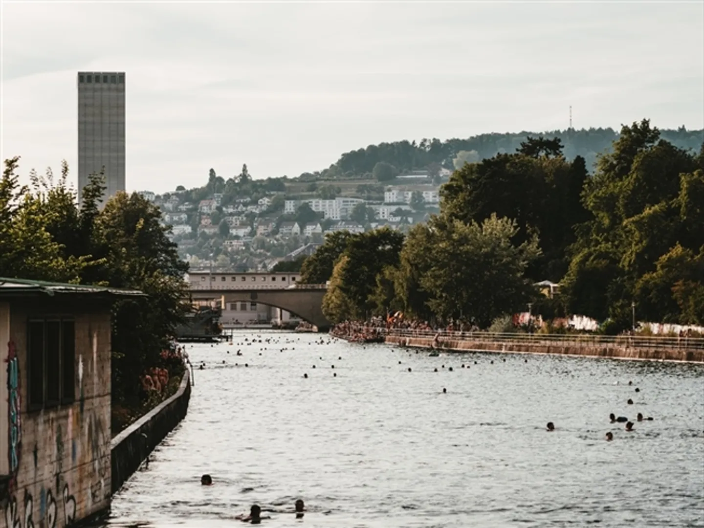 «STILVOLLES 4.5 ZI. APARTMENT MITTEN IN DER STADT» - Foto 14 von 15