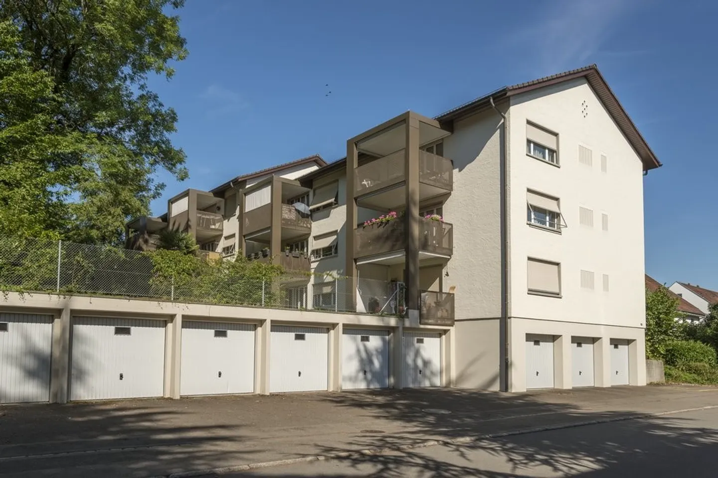 Renovated apartment with lake view - Photo 1 of 8