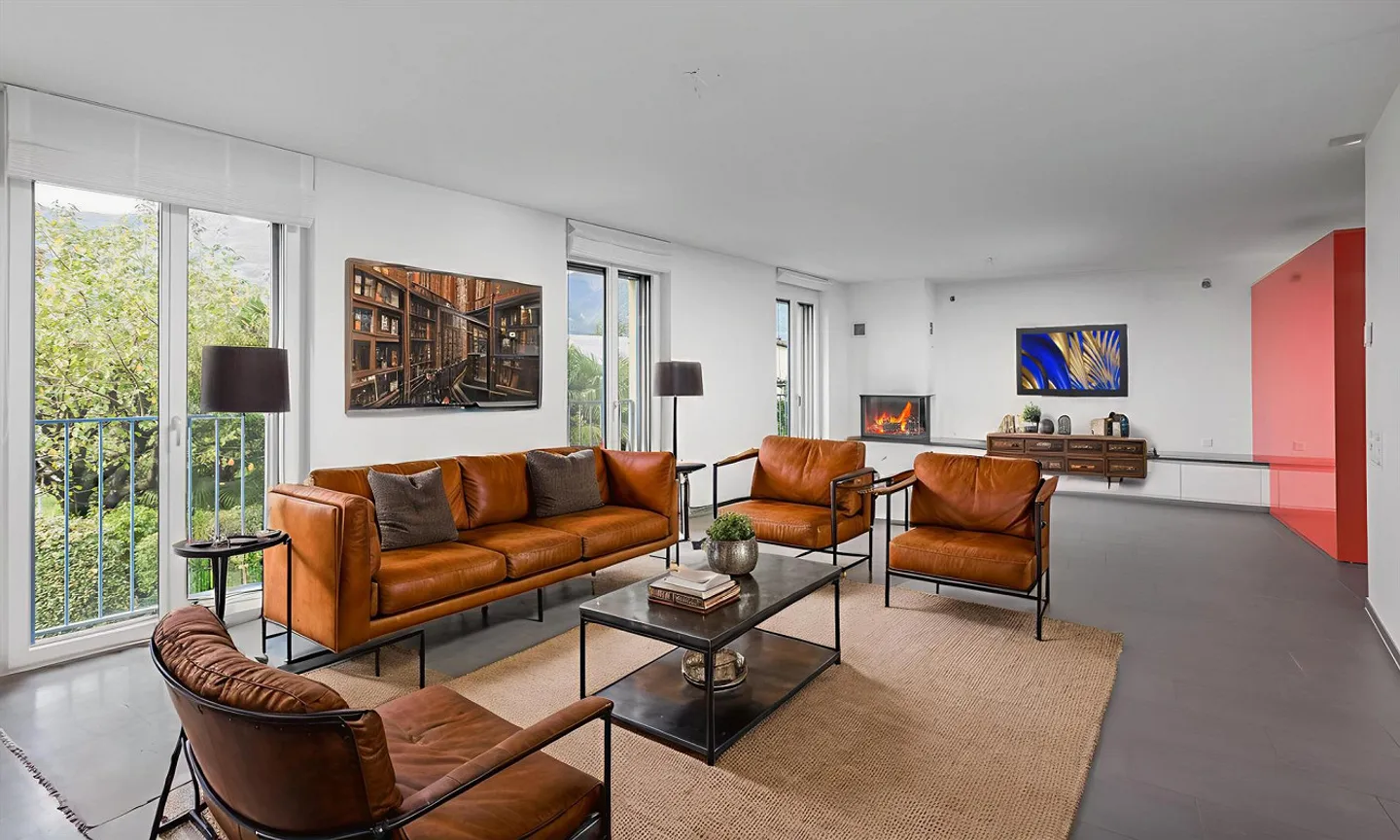 VILLA UNIFAMILIALE 6.5 PIÈCES DANS LE VERDURE À PONTE CAPRIASCA - Photo 1 sur 9