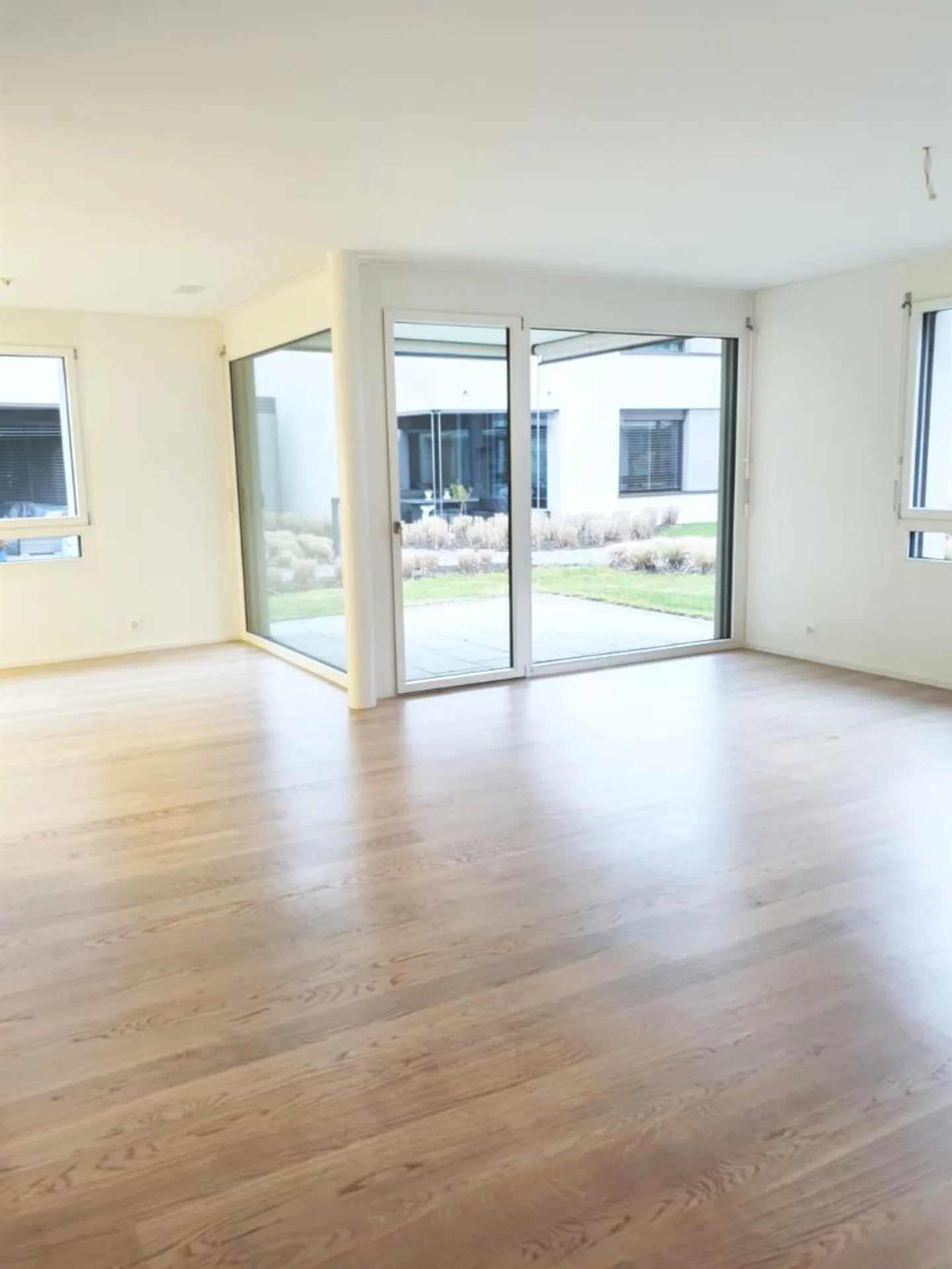 Modern Garden Apartment in Lausen - Photo 4 of 7