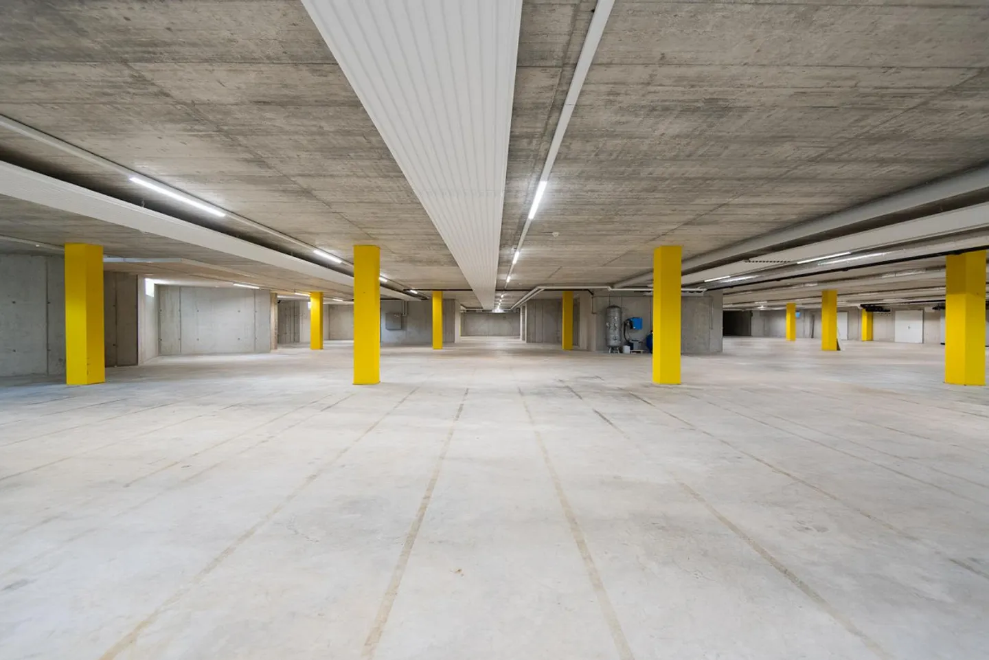 Nuovi Spazi Commerciali - Foto 16 di 28