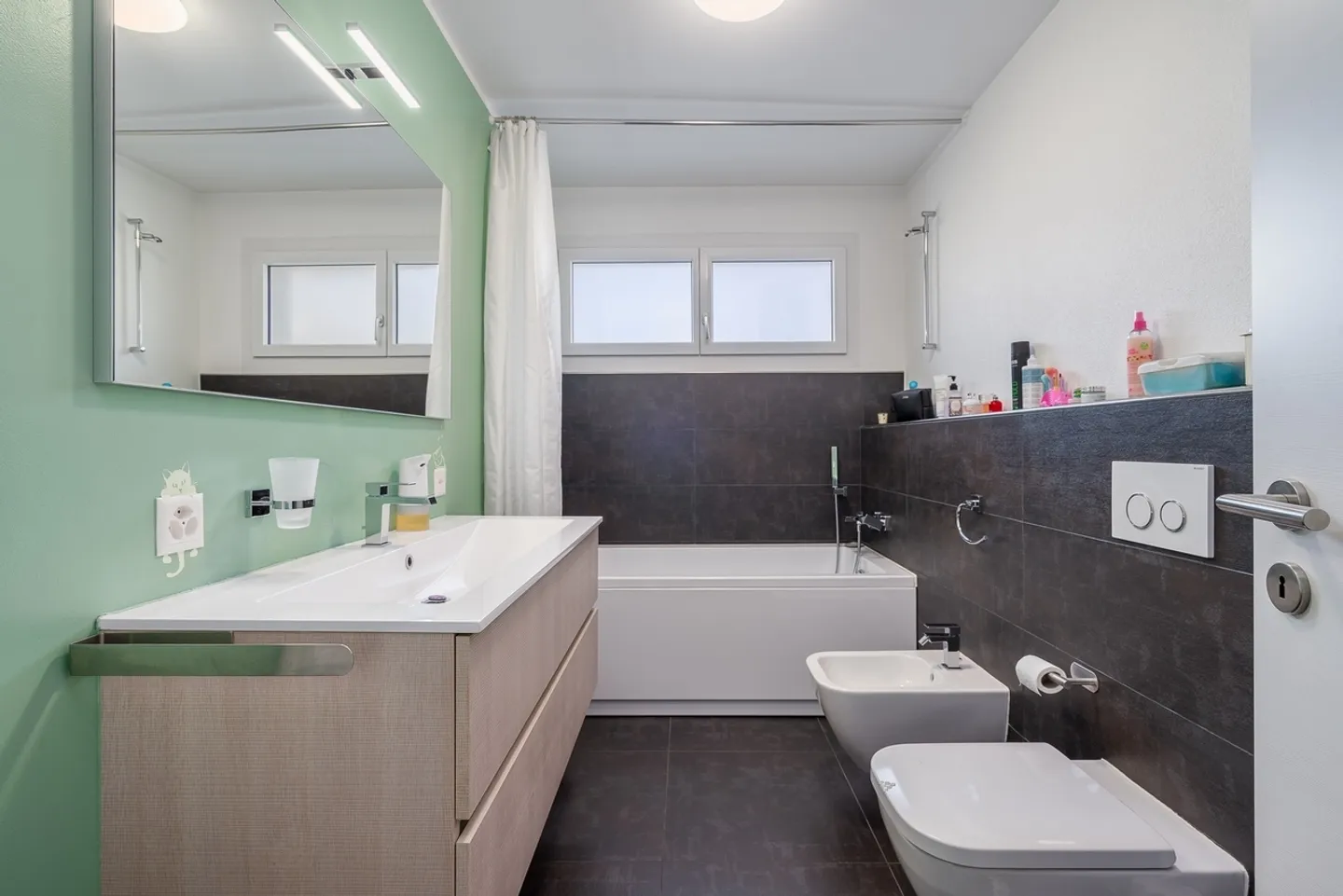 Spacious 4.5-room apartment in Arbedo Castione - Photo 8 of 13