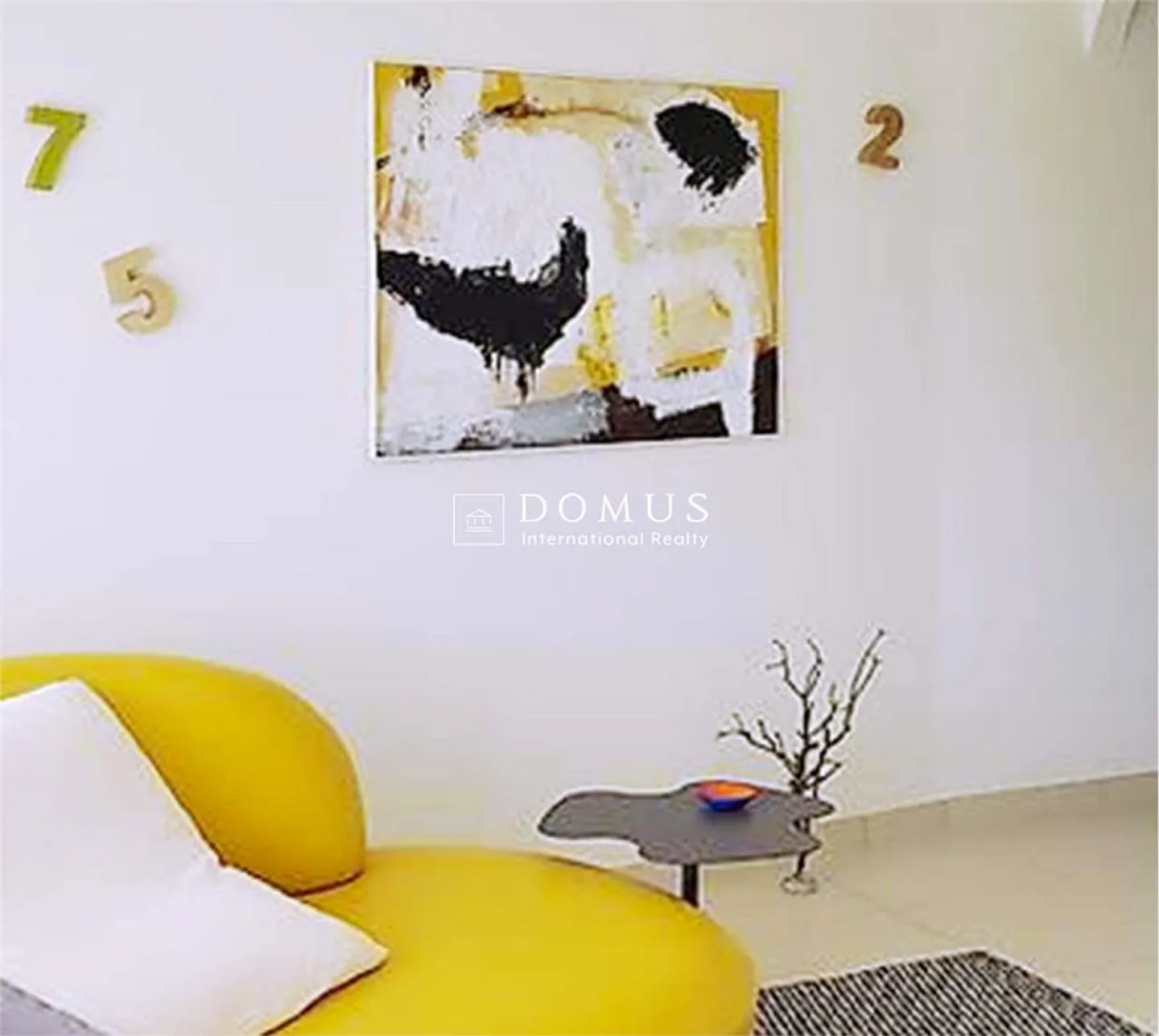 Charming furnished apartment on the top floor - Photo 3 of 6