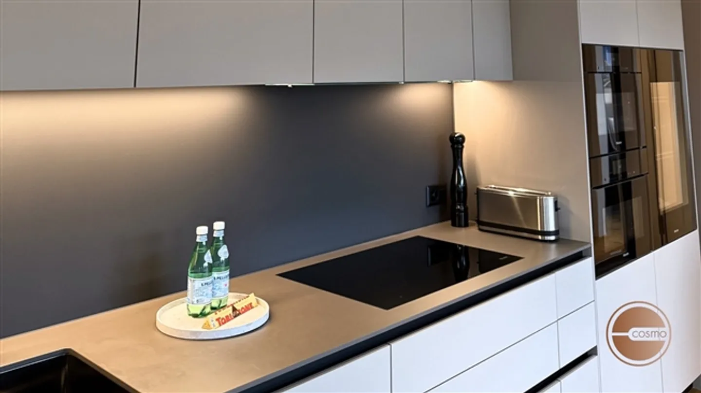 Exclusive Penthouse Apartment with Breathtaking View - Photo 5 of 13