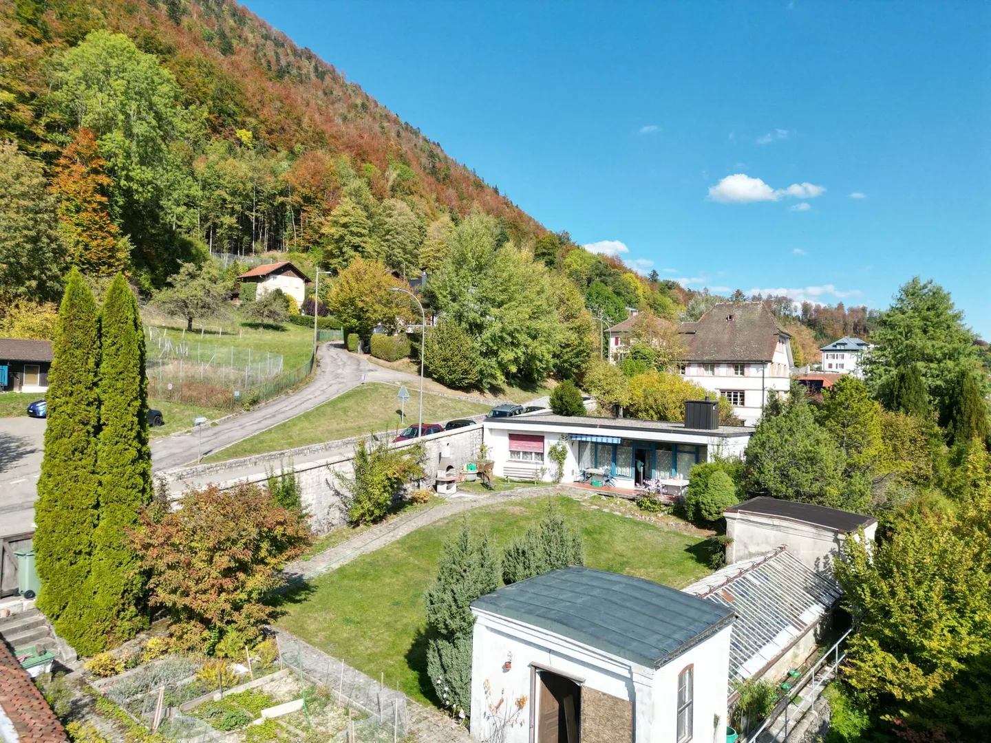 Maison avec potentiel de rénovation - Photo 8 sur 12