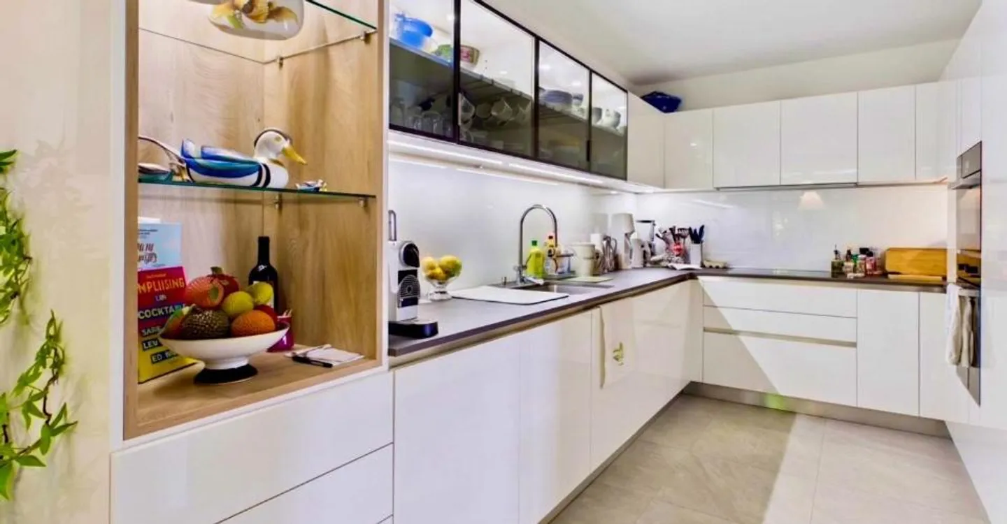 4.5 Zimmer Luxuswohnung - 99 m² Terrasse & Panoramablick auf den See - Foto 5 von 10