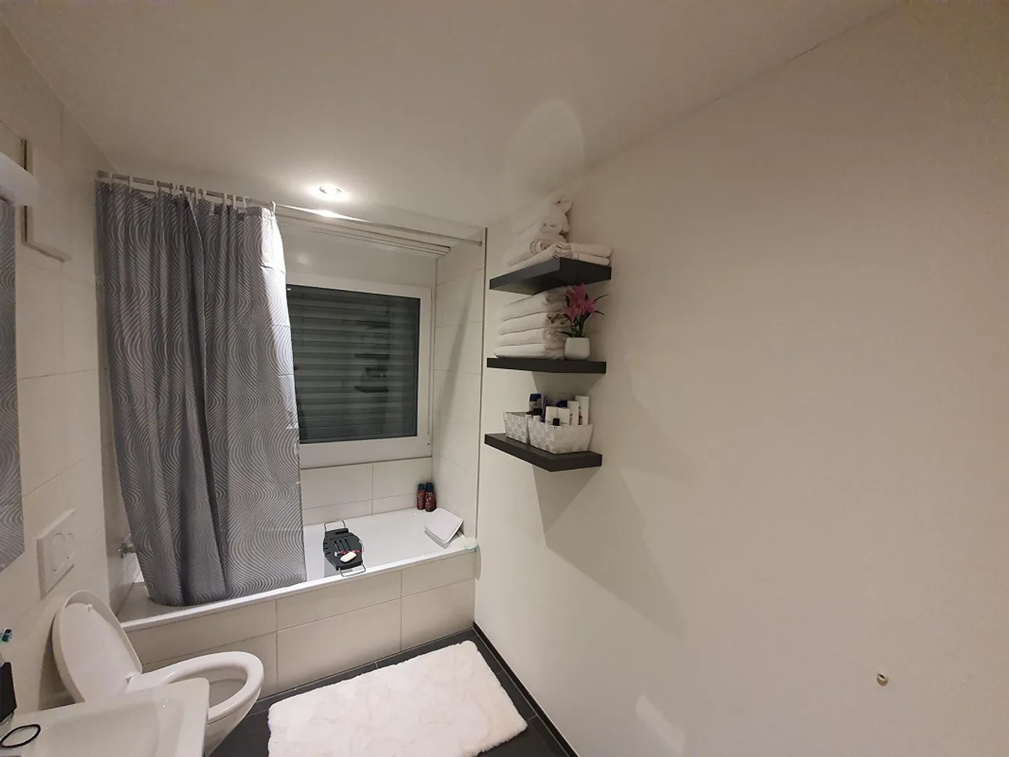 Moderno appartamento attico di 3,5 stanze con vista e sole a Menziken - Foto 9 di 19